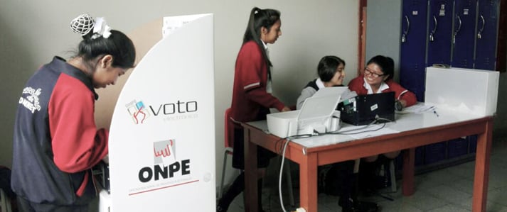 Escolares del colegio Juana Alarco de Dammert eligen hoy  a sus autoridades con voto electronico 