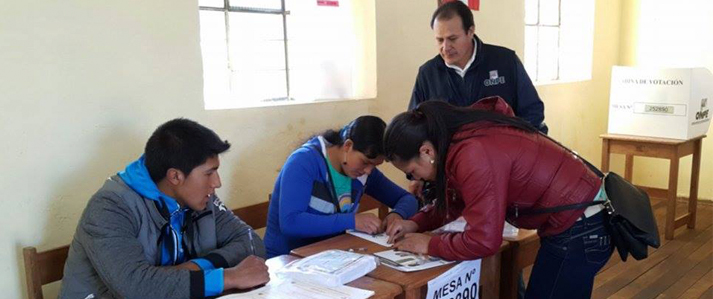 Primera mesa de sufragio para las  Elecciones municipales 2015 se instalo en un distrito de Huancavelica