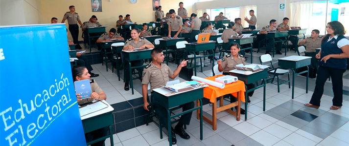 ONPE capacita alumnos de las Escuelas de la Policia Nacional del Perú en Educación electoral