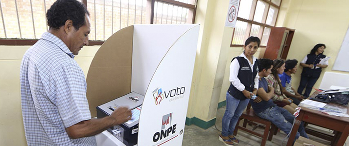 Mas de 6 mil electores de Ayacucho y Ucayali elegiran a sus autoridades municipales con voto electronico